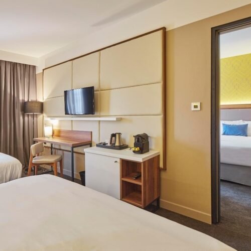 Familiekamer Familiekamer met tussendeur