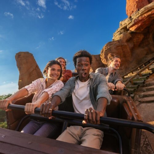 3 Mensen in de achtbaan Big Thunder Mountain