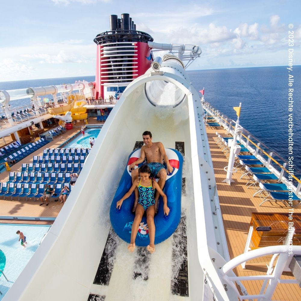 Waterglijbaan Aqua Duck aan boord van de Disney Dream